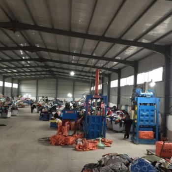 山東出口二手夏裝舊衣服市場(chǎng)調(diào)查——以工廠女小腳褲庫(kù)存單品為例